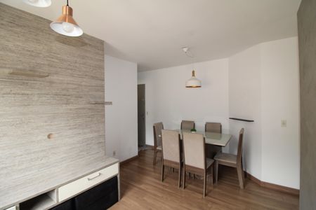 Sala de apartamento para alugar com 2 quartos, 52m² em Vila Roque, São Paulo