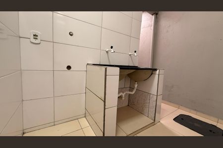 Casa para alugar com 100m², 2 quartos e 1 vagaÁrea Serviço