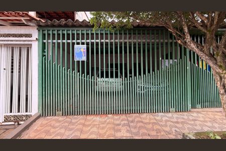 Casa para alugar com 100m², 2 quartos e 1 vagaFachada