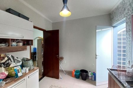 Casa à venda com 214m², 3 quartos e 3 vagasCozinha 