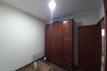 Casa à venda com 214m², 3 quartos e 3 vagasQuarto 2 