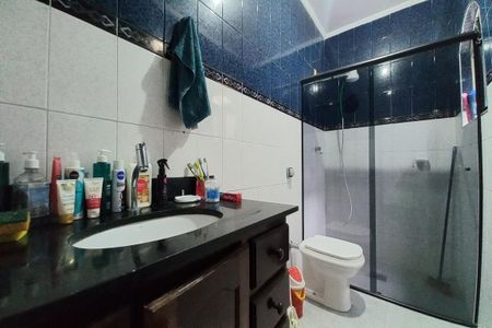Casa à venda com 214m², 3 quartos e 3 vagasBanheiro