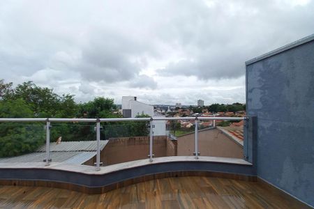 Casa à venda com 214m², 3 quartos e 3 vagasVaranda do Quarto 2 