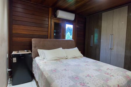 Casa à venda com 1500m², 3 quartos e 5 vagassuite 