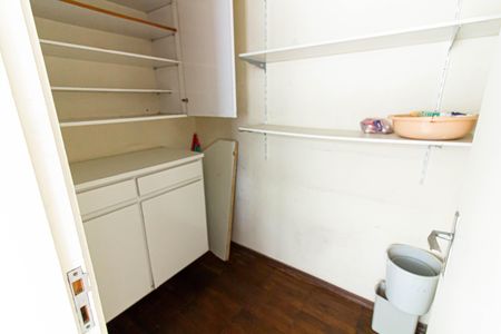 Apartamento à venda com 80m², 3 quartos e 1 vagaÁrea de Serviço