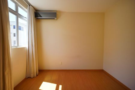 Apartamento para alugar com 102m², 3 quartos e 2 vagasQuarto 2