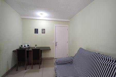 Sala de apartamento para alugar com 2 quartos, 50m² em Taquara, Rio de Janeiro