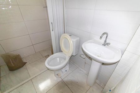 Casa para alugar com 90m², 2 quartos e 1 vaga Casa para alugar com 90m², 2 quartos e 1 vagaBanheiro da Suíte