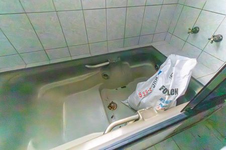 Casa para alugar com 90m², 2 quartos e 1 vaga Casa para alugar com 90m², 2 quartos e 1 vagaBanheira