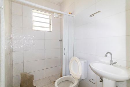 Banheiro da Suíte de casa para alugar com 2 quartos, 90m² em Vila Jacuí, São Paulo