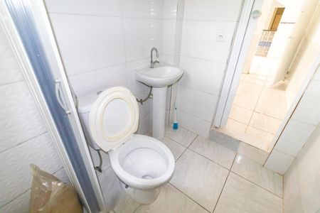 Casa para alugar com 90m², 2 quartos e 1 vaga Casa para alugar com 90m², 2 quartos e 1 vagaBanheiro da Suíte