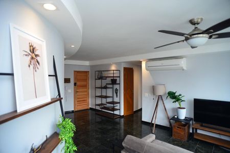 Sala de apartamento para alugar com 2 quartos, 90m² em Barra da Tijuca, Rio de Janeiro