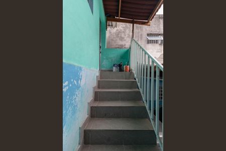 Casa para alugar com 89m², 2 quartos e 1 vagaEscada