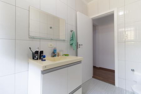 Casa à venda com 220m², 3 quartos e 2 vagasBanheiro Social 