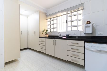Casa à venda com 220m², 3 quartos e 2 vagasCozinha 
