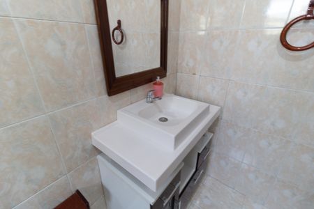 Casa à venda com 220m², 3 quartos e 2 vagasBanheiro da Suíte 2