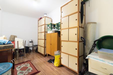 Casa à venda com 220m², 3 quartos e 2 vagasQuarto de Serviço 