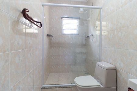 Casa à venda com 220m², 3 quartos e 2 vagasBanheiro da Suíte 2