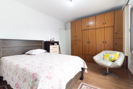 Casa à venda com 220m², 3 quartos e 2 vagasSuíte 1