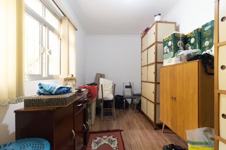 Casa à venda com 220m², 3 quartos e 2 vagasQuarto de Serviço 