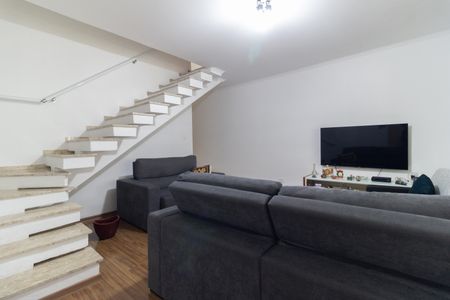 Casa à venda com 220m², 3 quartos e 2 vagasSala