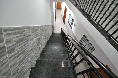 Apartamento para alugar com 33m², 1 quarto e sem vagaEscada de acesso