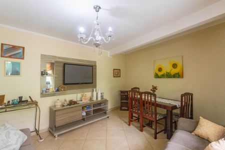 Casa à venda com 180m², 3 quartos e 2 vagasCasa 1 - sala 