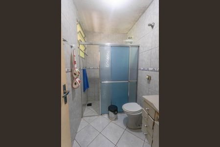 Casa à venda com 180m², 3 quartos e 2 vagasCasa 1 - banheiro 