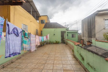 Casa à venda com 180m², 3 quartos e 2 vagasCasa 2 - Quintal / garagem 