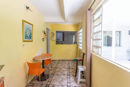 Casa à venda com 180m², 3 quartos e 2 vagasCasa 1 - sala 2