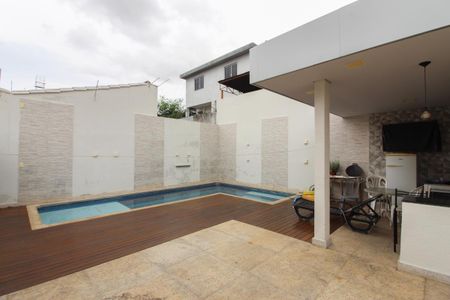 Casa à venda com 360m², 4 quartos e 3 vagasPiscina