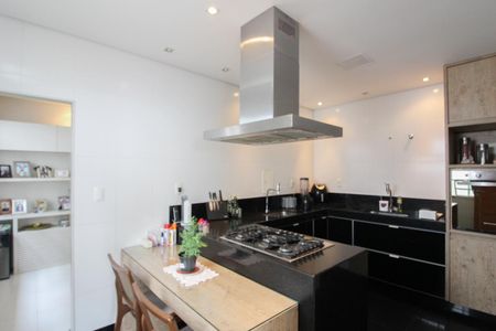 Casa à venda com 360m², 4 quartos e 3 vagasCozinha