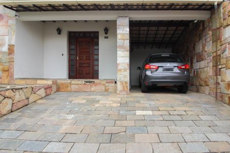Casa à venda com 360m², 4 quartos e 3 vagasGaragem