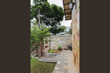 Casa à venda com 360m², 4 quartos e 3 vagasEntrada