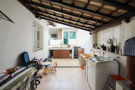 Casa à venda com 360m², 4 quartos e 3 vagasÁrea de Serviço