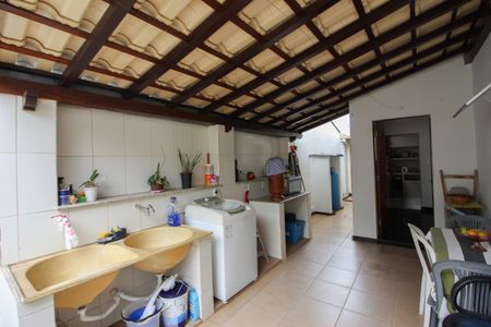 Casa à venda com 360m², 4 quartos e 3 vagasÁrea de Serviço