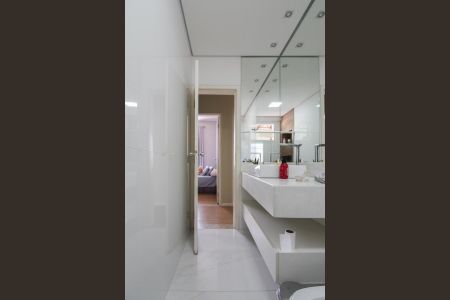 Casa à venda com 360m², 4 quartos e 3 vagasBanheiro Social