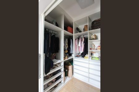 Closet da suíte 1 de casa à venda com 4 quartos, 360m² em Itapoã, Belo Horizonte