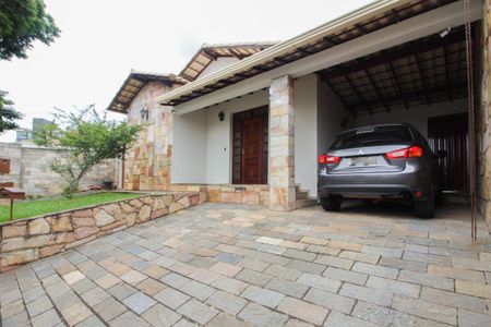 Casa à venda com 360m², 4 quartos e 3 vagasGaragem