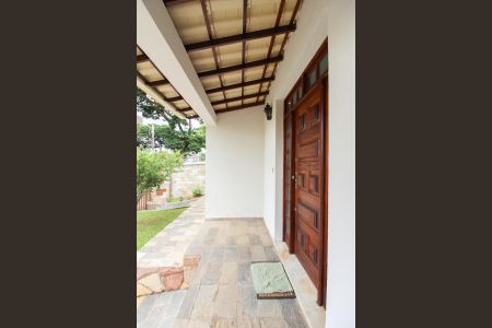 Casa à venda com 360m², 4 quartos e 3 vagasVaranda