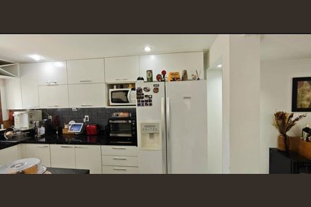 Casa para alugar com 250m², 4 quartos e 2 vagasCozinha