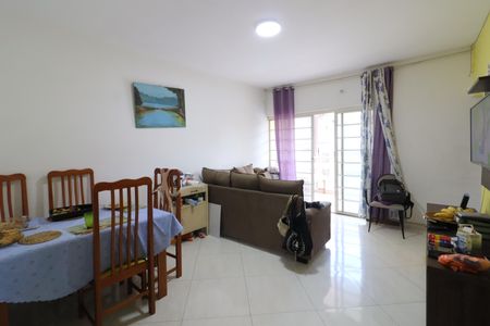 Sala de casa à venda com 4 quartos, 160m² em Santa Maria, Osasco