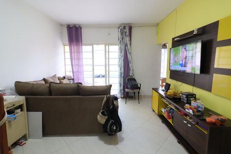 Sala de casa à venda com 4 quartos, 160m² em Santa Maria, Osasco