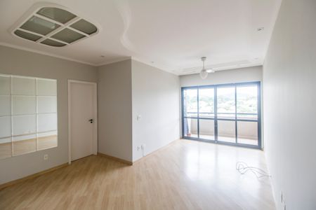 Sala  de apartamento para alugar com 4 quartos, 86m² em Empresarial 18 do Forte, Barueri