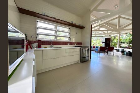 Casa para alugar com 480m², 1 quarto e 2 vagasCozinha 