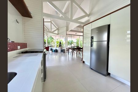 Casa para alugar com 480m², 1 quarto e 2 vagasCozinha 