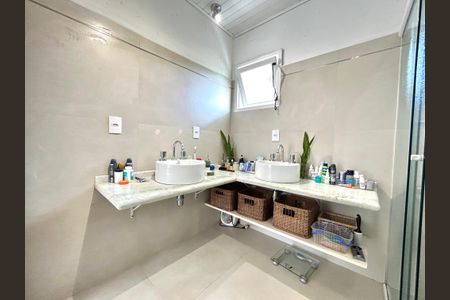 Casa para alugar com 480m², 1 quarto e 2 vagasBanheiro Suíte 