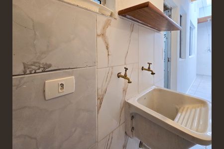 Casa para alugar com 50m², 1 quarto e sem vagaÁrea de Serviço