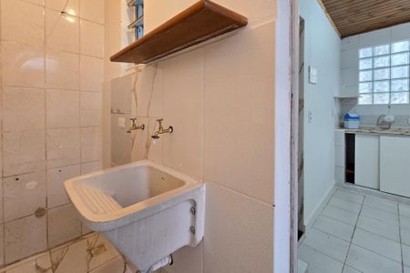 Casa para alugar com 50m², 1 quarto e sem vagaÁrea de Serviço