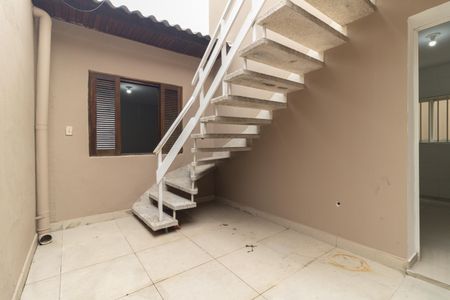 Casa para alugar com 97m², 2 quartos e 1 vagaQuintal
